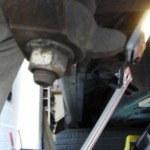 Как заменить верхнюю и нижнюю шаровые опоры на Chevrolet TrailBlazer